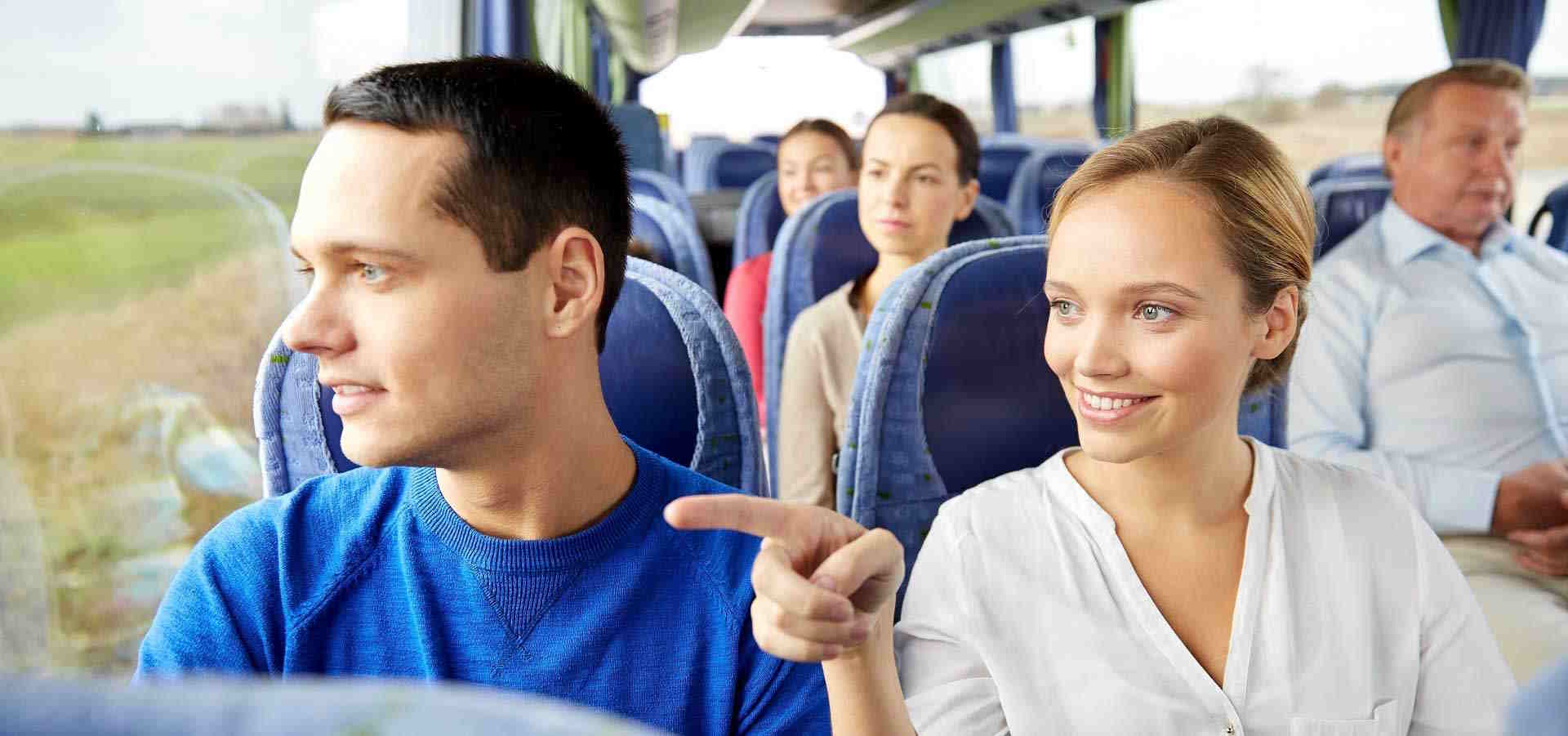 Combien de places dans un bus, minibus ou un autocar ? On vous dit tout !