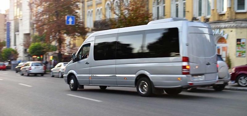 Minibus 20 places dans Paris